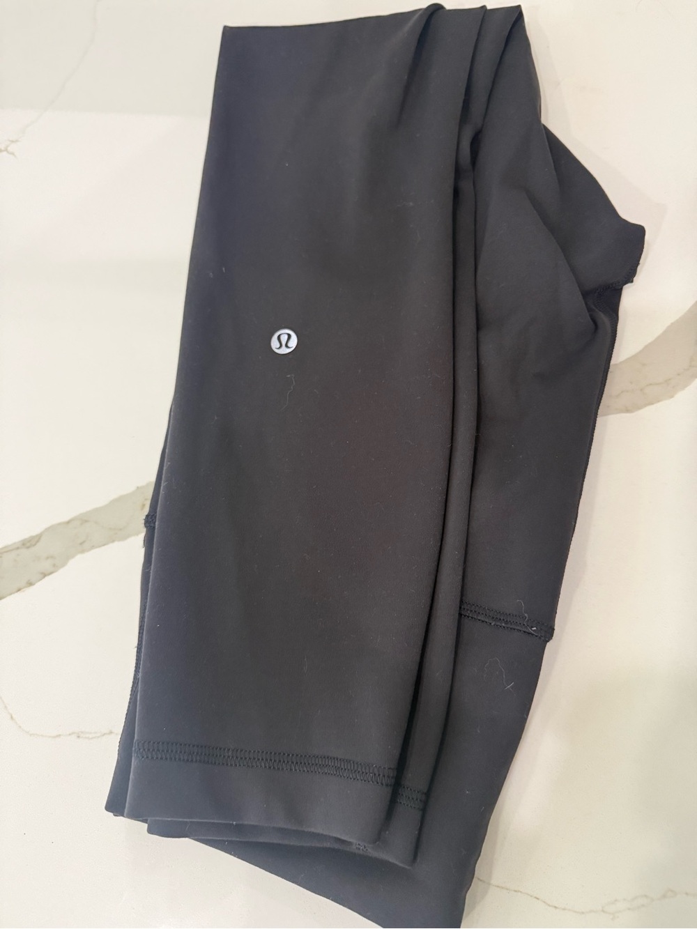 Lululemon size 6 black 25 inch legging